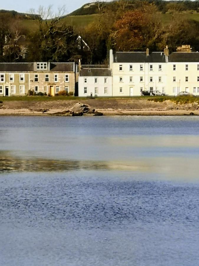 Beside The Bay Apartment Millport Exterior photo